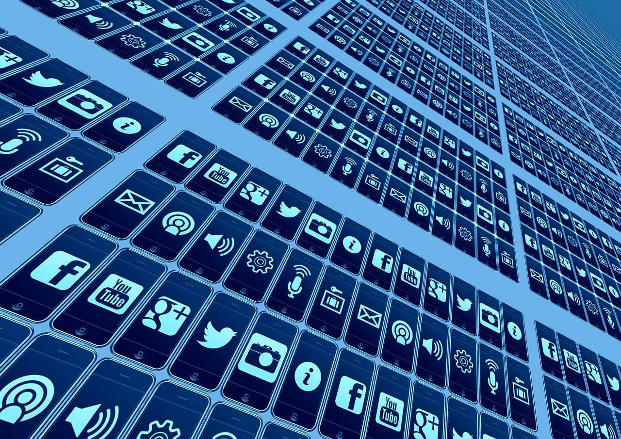 Read more about the article Chat Control: Το δίλλημα της ψηφιακής επιτήρησης