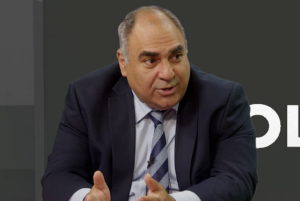Read more about the article 3ο Επεισόδιο: Πρέσβης Κύπρου Σταύρος Αυγουστίδης